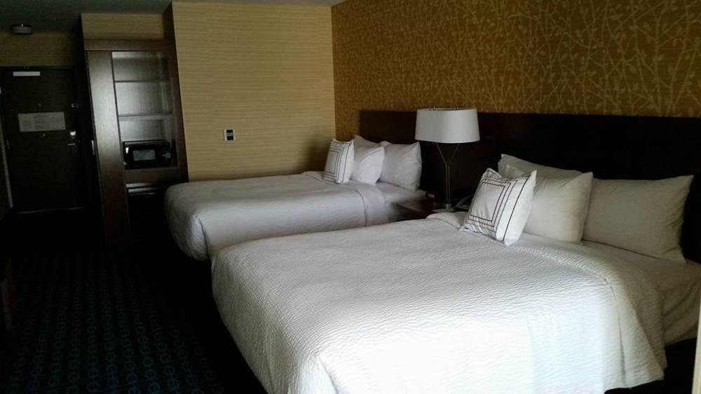 Fairfield Inn & Suites By Marriott Detroit טרוי מראה חיצוני תמונה